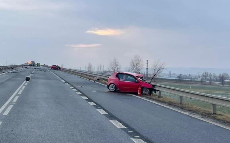 A sofőr 200 km/h sebességgel száguldott, s ezzel három fiatal életét tragikusan kioltotta.