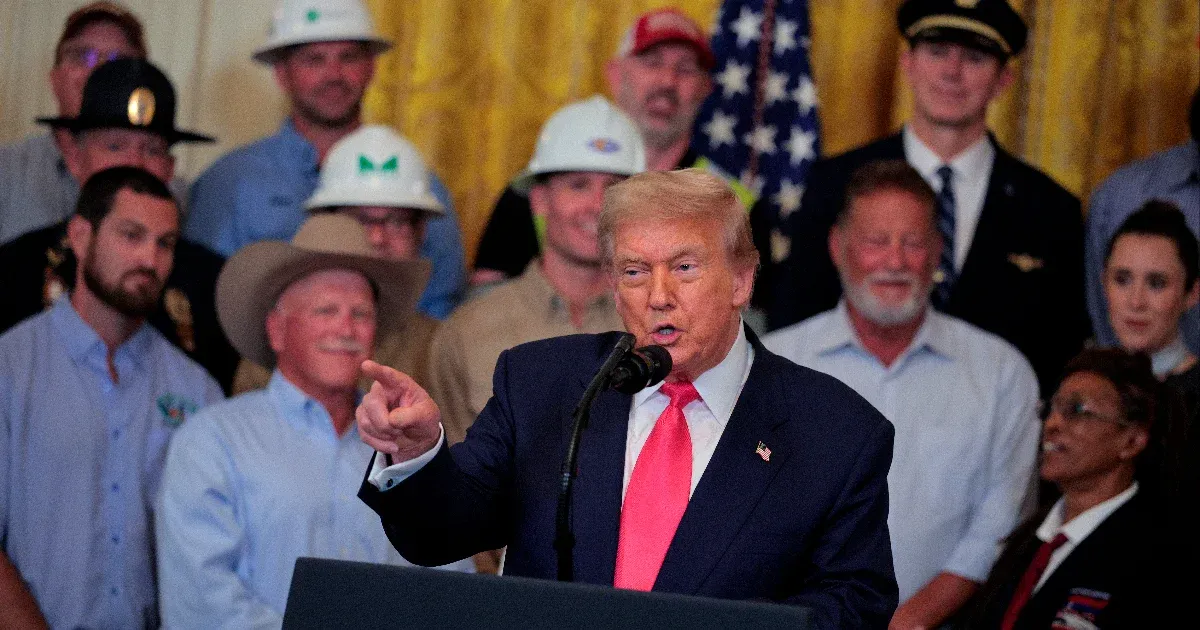 Trump a saját támogatóit is kész volt feláldozni a Nagy, Gyönyörű Törvényének oltárán.