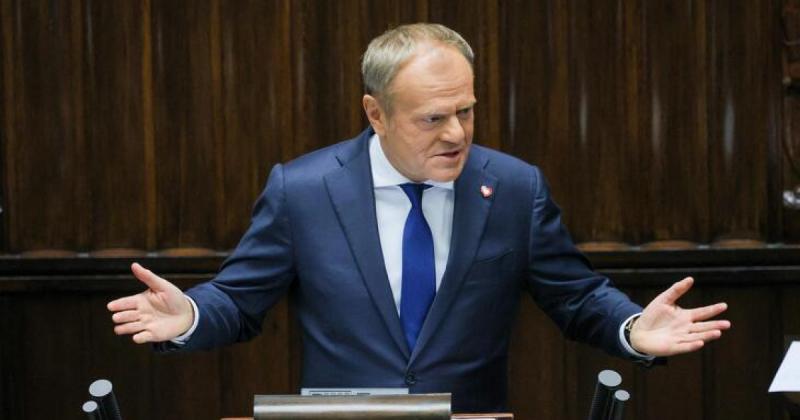 Donald Tusk éles megjegyzéssel kommentálta a budapesti csúcstalálkozó tervét.