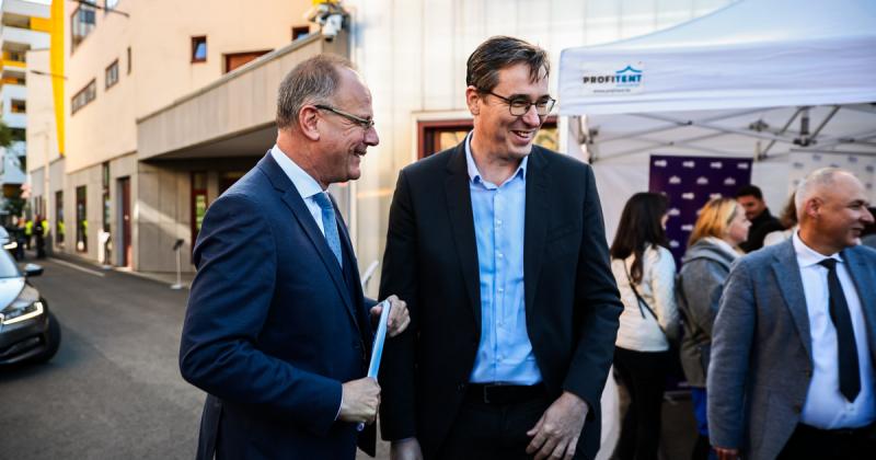 Budapesten egy különleges együttműködés bontakozott ki: a főpolgármester és a miniszter, a politikai nézeteltérések háttérbe szorításával, közös céllal léptek fel.