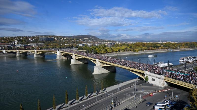 Szánthó Miklós: A Békemenet mint a trendforduló új dimenziója

A Békemenet nem csupán egy esemény volt, hanem egy olyan társadalmi jelenség, amely új irányt mutatott a közéleti diskurzusban. Miklós elemzése rávilágít arra, hogy ez a megmozdulás miként tük