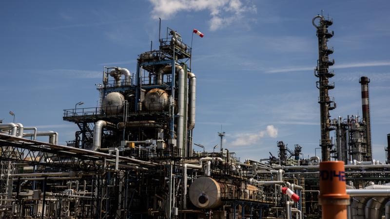 Hírek: Újraéledt a termelés a MOL olajfinomítójában!